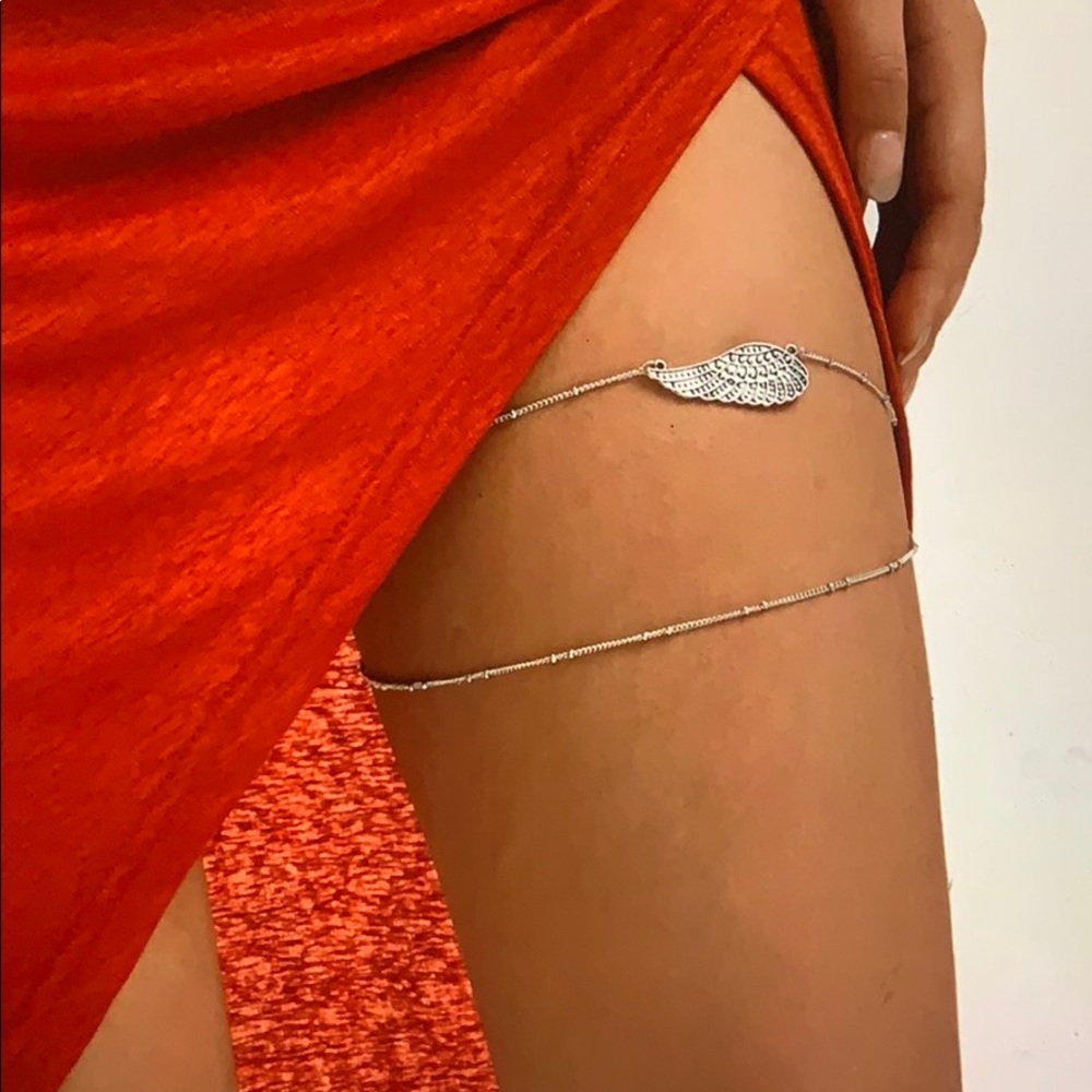 $10  🔥SEXY WING DECOR LAYERED THIGH CHAIN 1 PC